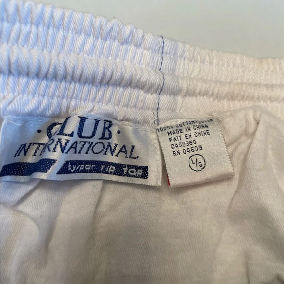 🌈  Vintage Vibes: Men’s Striped Shorts - Size LG by Club International 🌟 - Picture 8 of 13